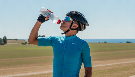 Idratazione in bici con il caldo: guida pratica per pedalare sicuri